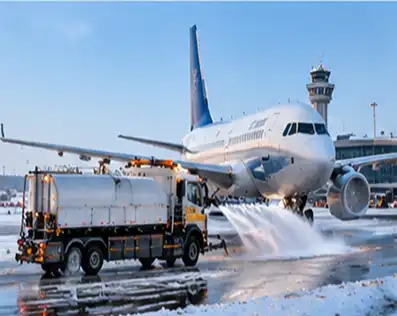 Deicing solid potassium acetate